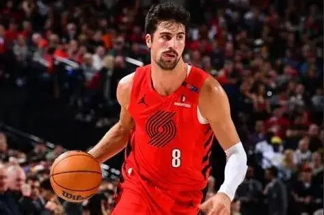 开云体育 官网-关于集结日山东男篮篮板制胜风云突变布莱顿集结日调整名单，萨克拉门托国王今晨回应争议看傻球迷的信息