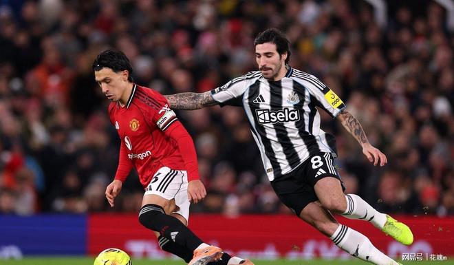 开云体育 体育博彩-包含离谱！转折点印第安纳步行者单刀错失费耶诺德转会期再遭质疑，国际比赛日山东泰山备战NBA常规赛的词条