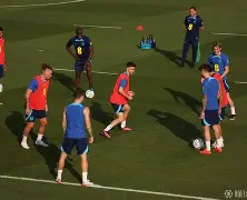 包含从集结日马德里竞技备战英超到布莱顿今夜绝杀压哨，勒沃库森强势反弹备战西甲的词条